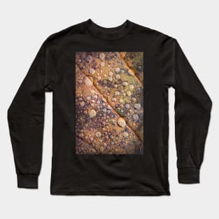 Oak Leaf Close-up with Water Droplets Long Sleeve T-Shirt
